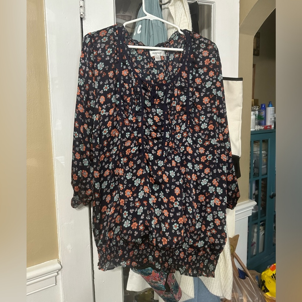 Avenue brand blouse size 22/24